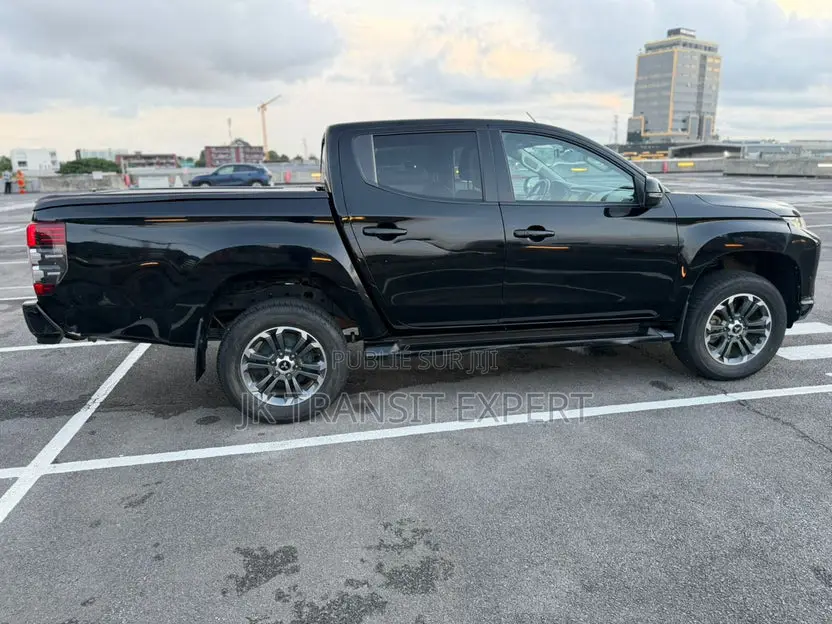 Mitsubishi L200 2024 Noir