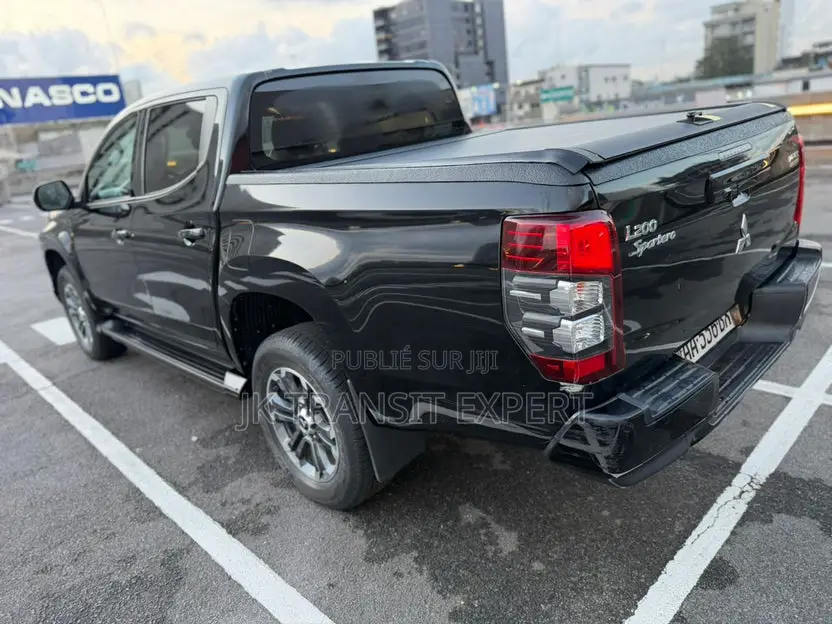 Mitsubishi L200 2024 Noir