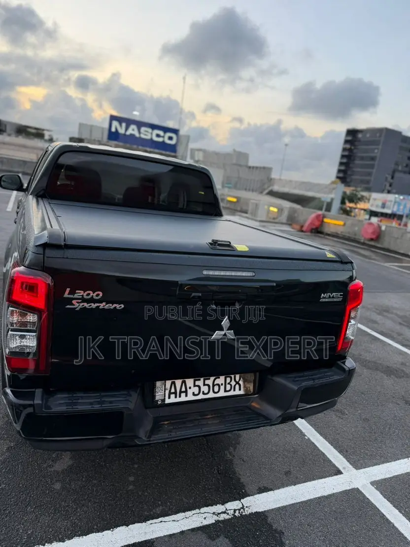 Mitsubishi L200 2024 Noir