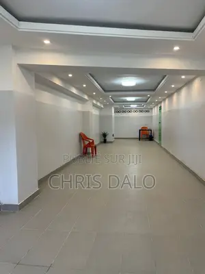 3chbre Appartement dans Dalo Davy, Cocody à Louer