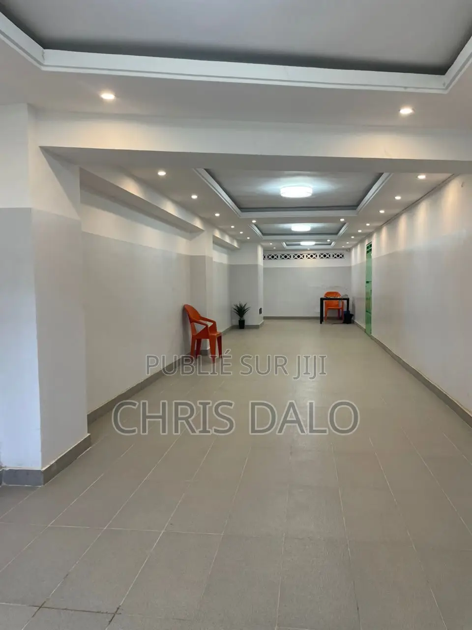 3chbre Appartement dans Dalo Davy, Cocody à Louer