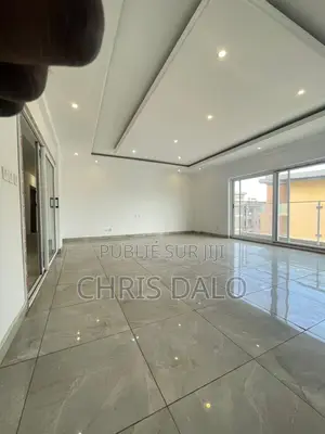 3chbre Appartement dans Dalo Davy, Cocody à Louer
