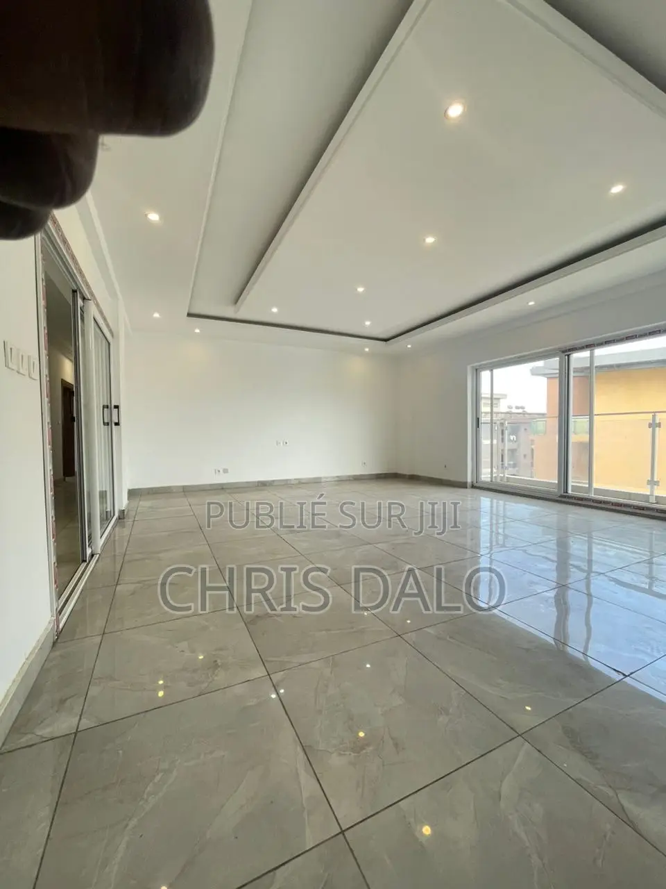 3chbre Appartement dans Dalo Davy, Cocody à Louer