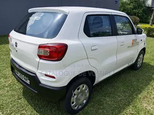 Suzuki S-Presso 2024 Blanc