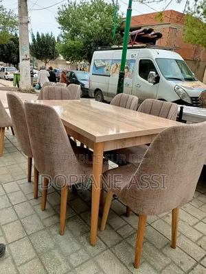 Table À Manger