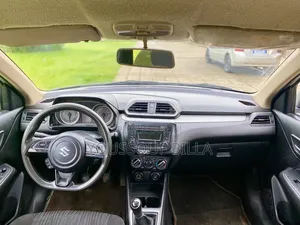 Suzuki Dzire 2024 Blanc