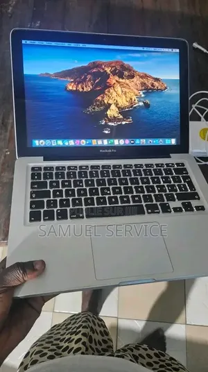 Nouveau Apple MacBook Air 2022 M2 18GB Intel Core i9 HDD+SSD 500GB