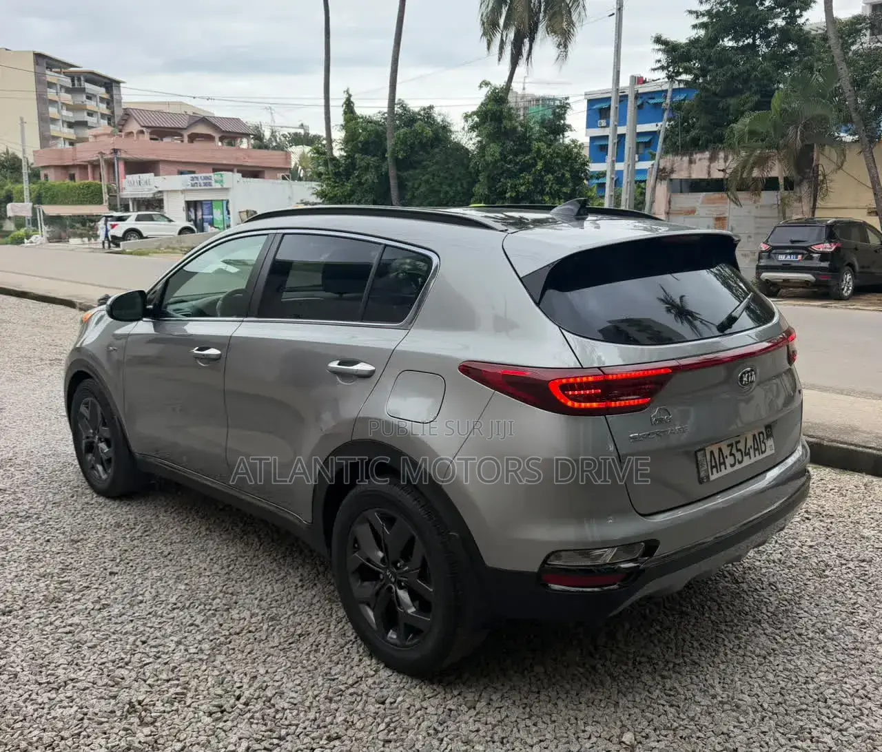 Kia Sportage 2021 Gris