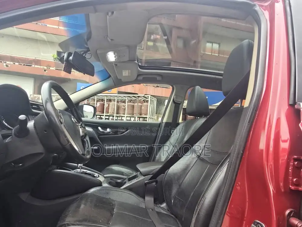 Nissan Qashqai 2016 Rouge