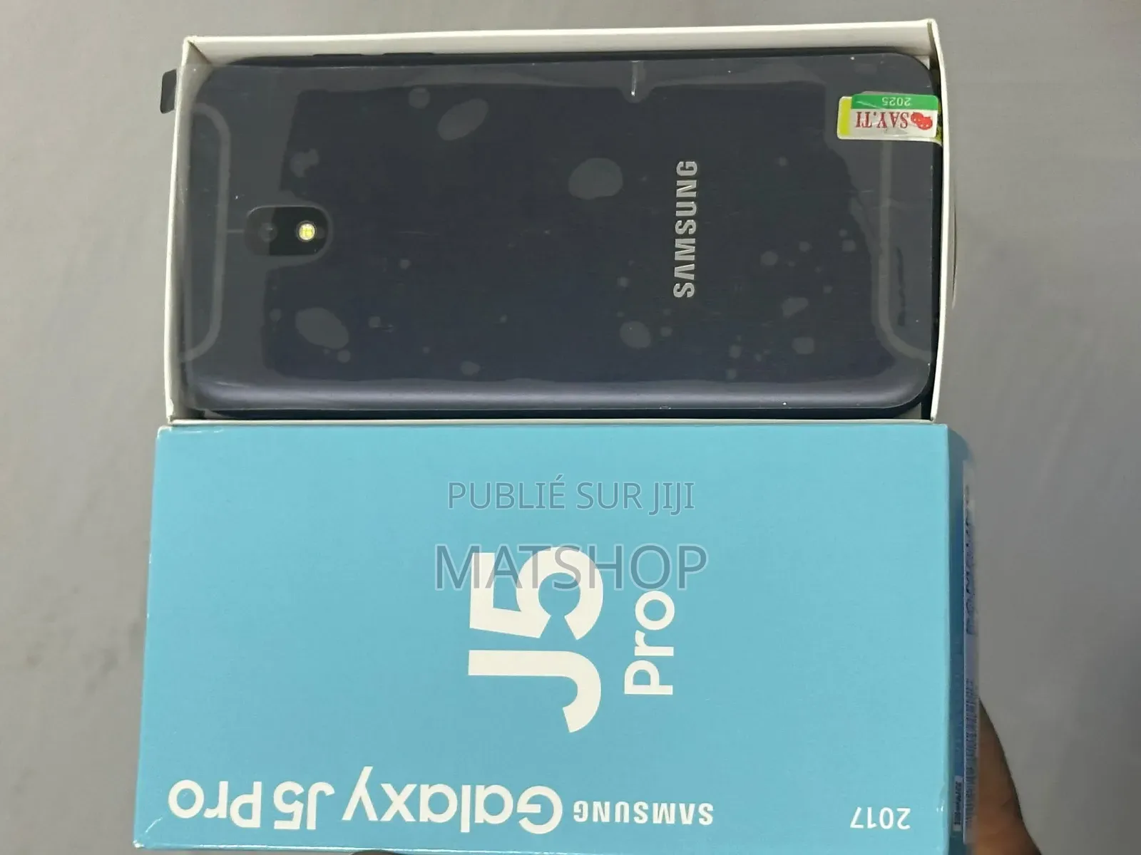 Nouveau Samsung Galaxy J5 Pro 32 GB Noir