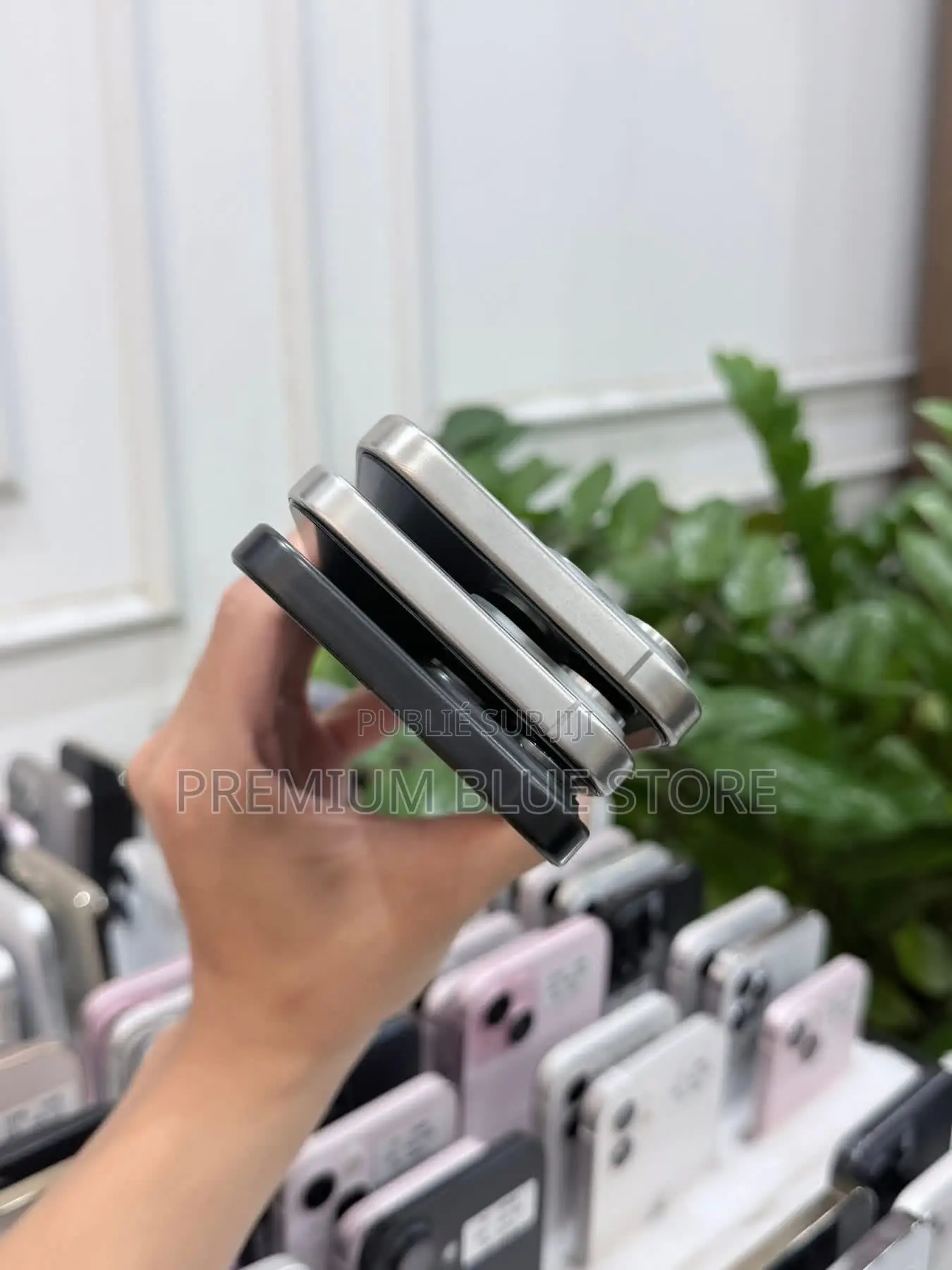 Nouveau Apple iPhone 15 Pro 128 GB Autre