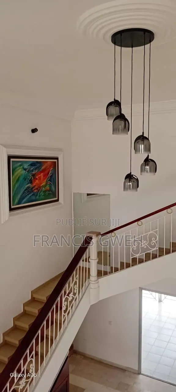 7chbre Duplex dans Francis Gweh, Cocody à Louer