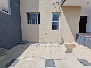4chbre Duplex dans Francis Gweh, Cocody à Louer