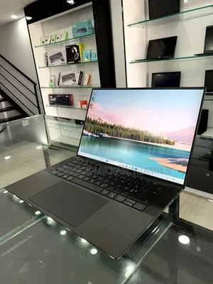 Nouveau Dell Precision 5550 32GB Intel Core i9 SSD 1T