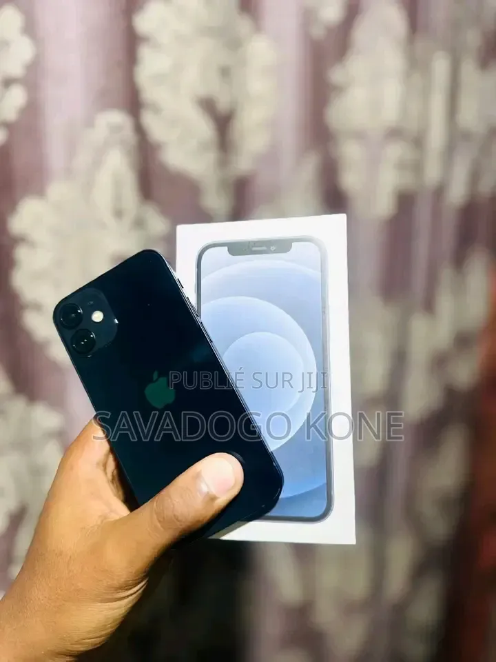 Nouveau Apple iPhone 12 mini 128 GB Noir