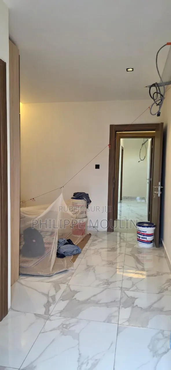 4chbre Duplex dans Modeste, Cocody à Louer