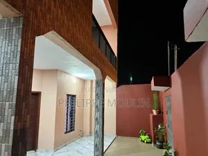 Meublé 4chbre Duplex dans Bingerville à Vendre