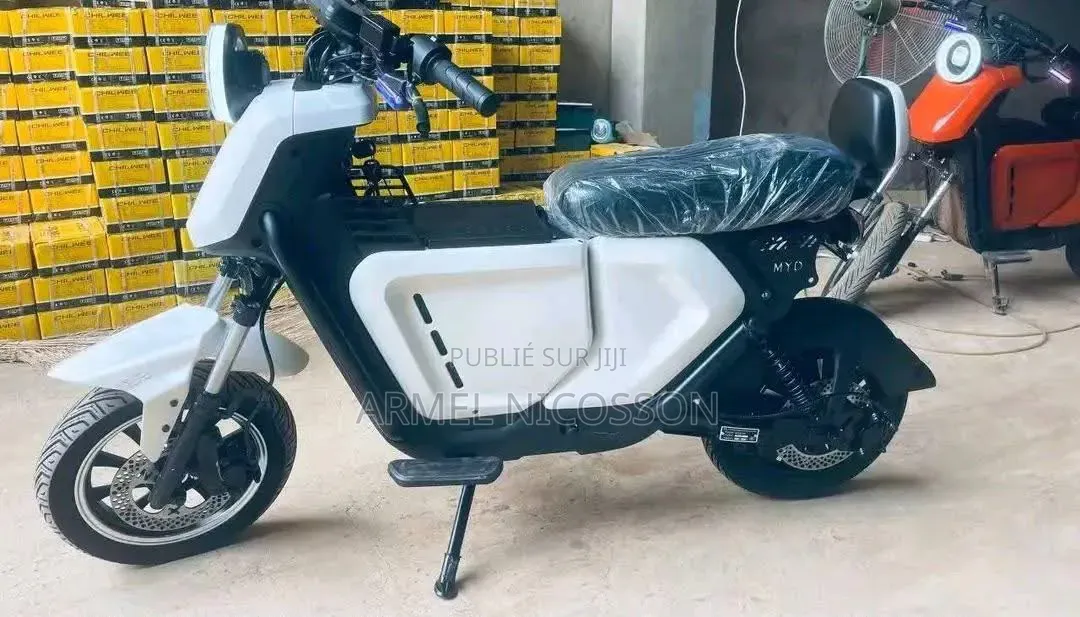 Nouveau Yamaha Crux 2023 Blanc