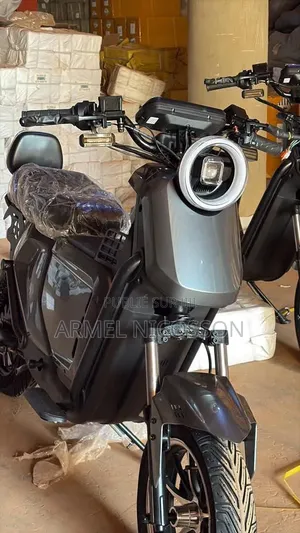 Nouveau Yamaha Crux 2022 Noir