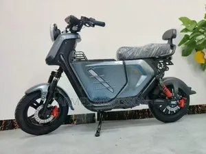 Nouveau Yamaha Crux 2022 Noir