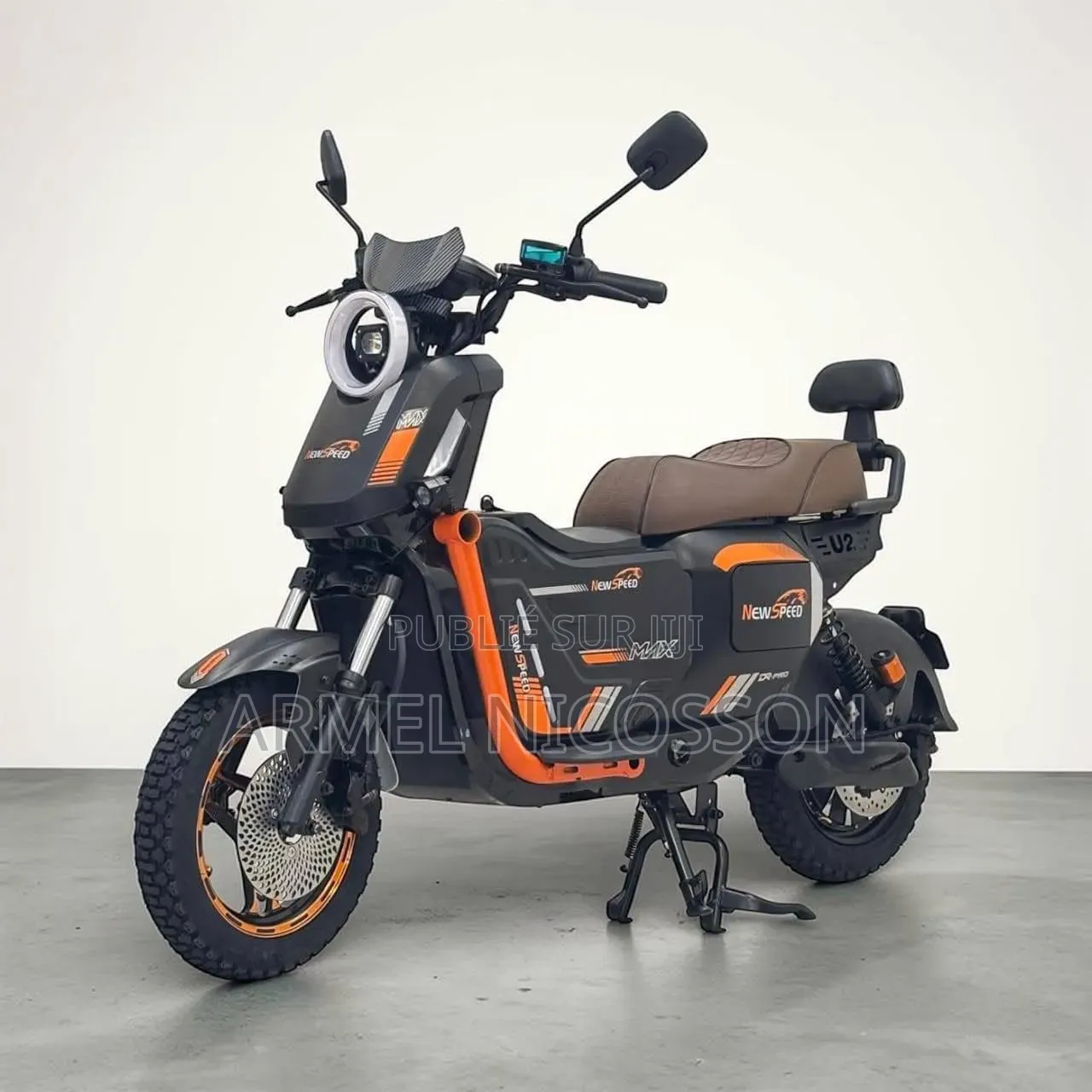 Nouveau Yamaha Crux 2022 Orange
