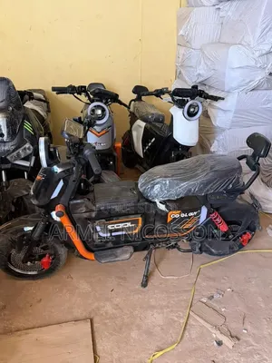 Nouveau Yamaha Crux 2022 Orange