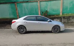 Toyota Corolla 2017 Gris