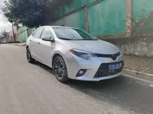 Toyota Corolla 2017 Gris