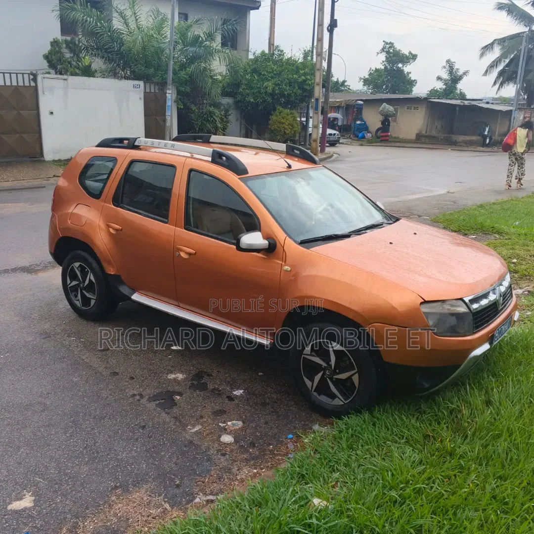Renault Duster 2015 Orange