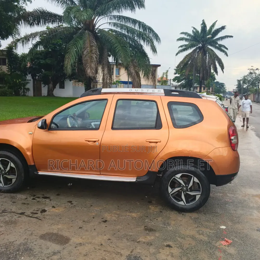 Renault Duster 2015 Orange