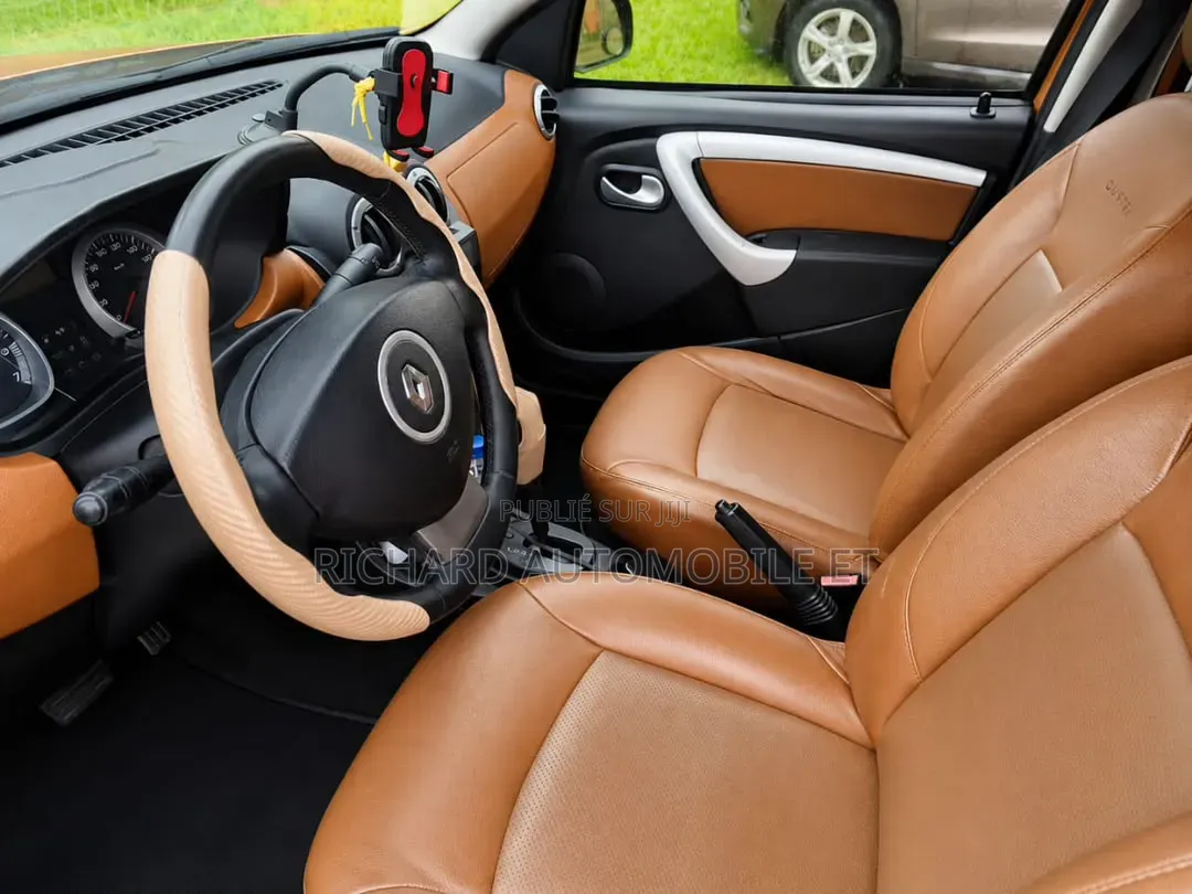 Renault Duster 2015 Orange