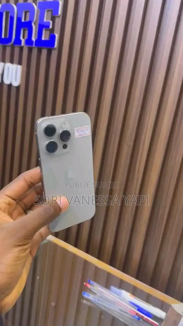 Nouveau Apple iPhone 16 Pro 256 GB Or rose
