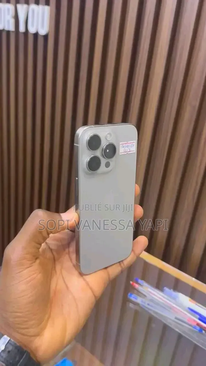 Nouveau Apple iPhone 16 Pro 256 GB Or rose