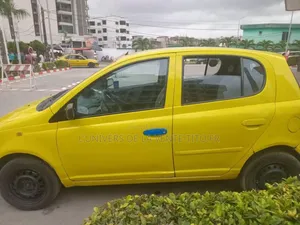 Toyota Yaris 1.0 Eco 2005 Jaune