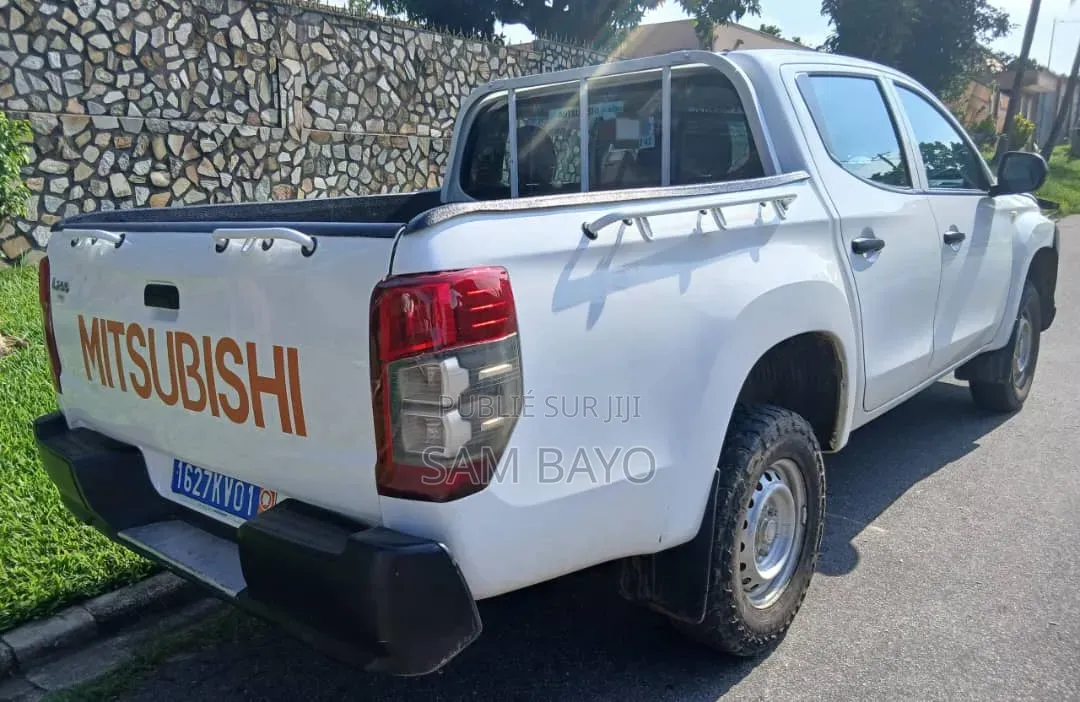 Mitsubishi L200 2022 Blanc