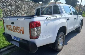 Mitsubishi L200 2022 Blanc