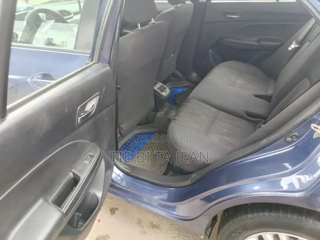 Suzuki Dzire 2023 Bleu