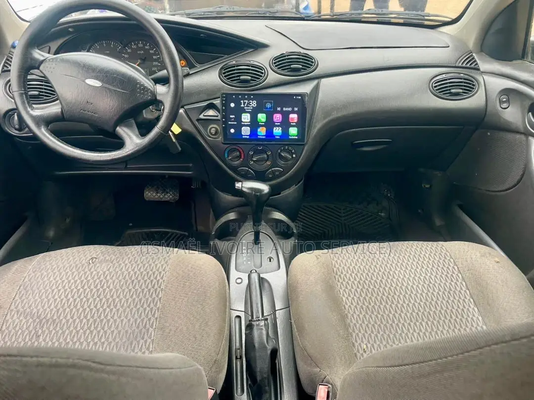 Ford Focus 2001 Gris