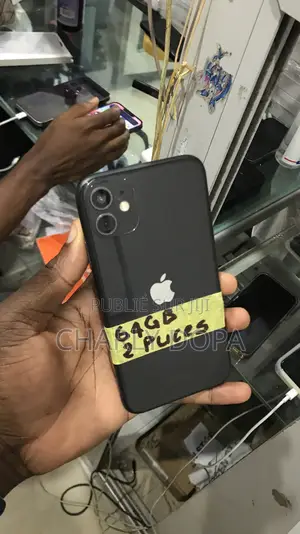 Apple iPhone 11 64 GB Noir