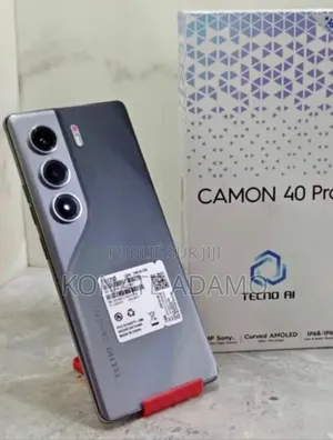 Nouveau Tecno Camon 40 Pro 5G 256 GB Argenté
