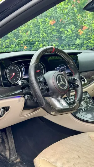 Mercedes-Benz E300 2017 Noir