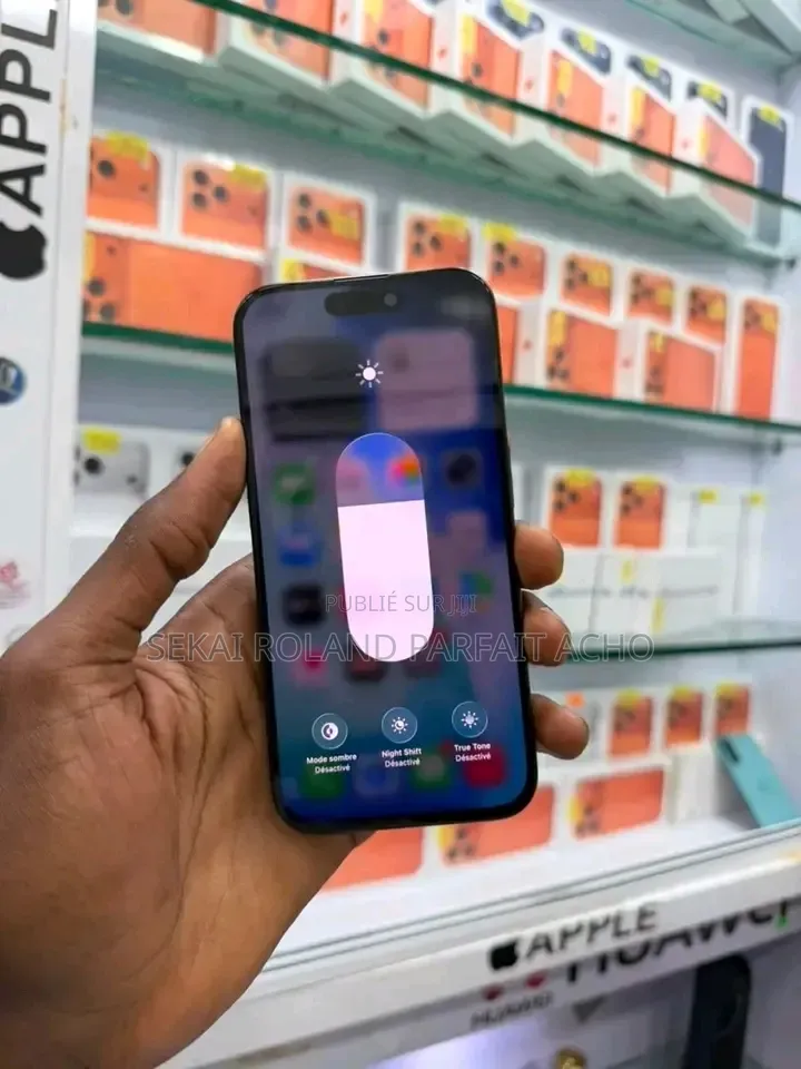 Nouveau Apple iPhone 15 Pro 256 GB Noir