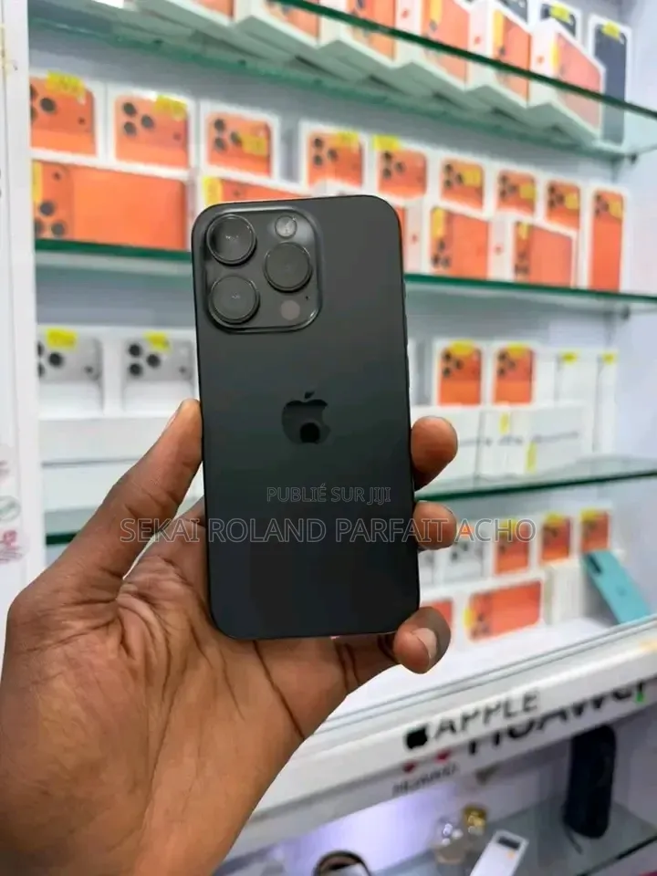 Nouveau Apple iPhone 15 Pro 256 GB Noir