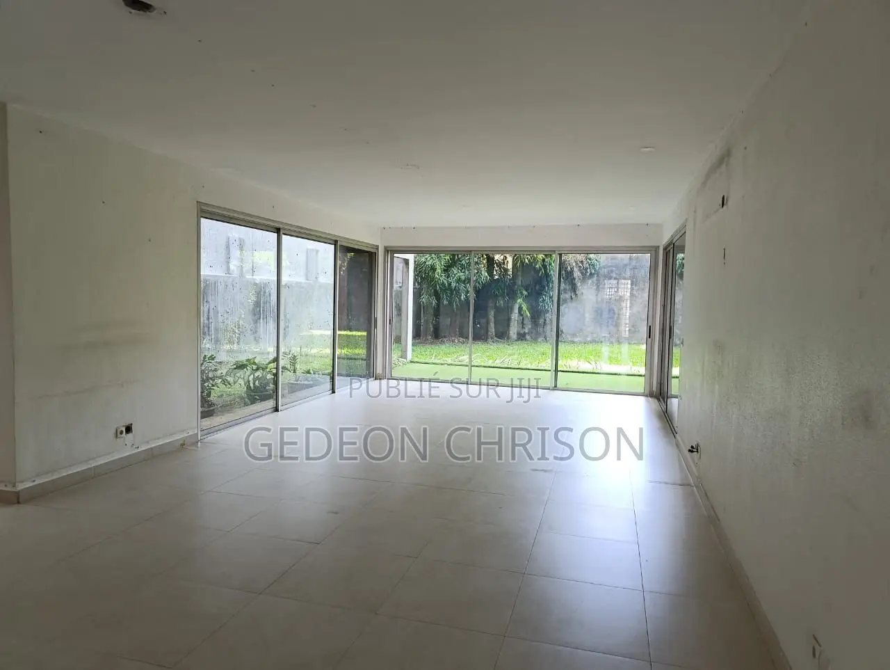 4chbre Villa dans Cocody à Louer