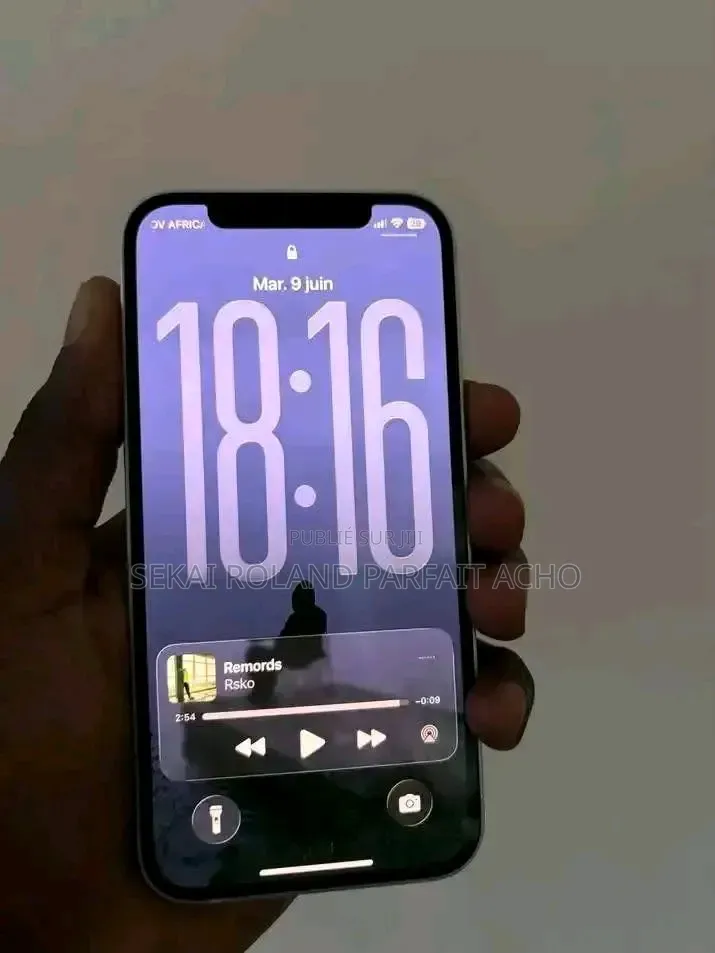 Nouveau Apple iPhone 12 128 GB Noir