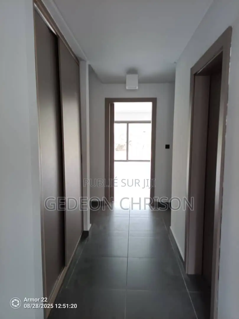 4chbre Duplex dans Cocody à Louer