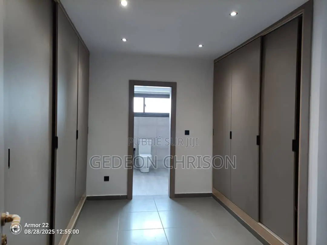 4chbre Duplex dans Cocody à Louer