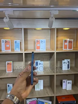Nouveau Apple iPhone 13 512 GB Bleu