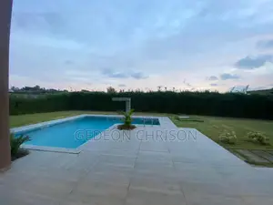 5chbre Duplex dans Cocody à Louer