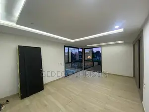 5chbre Duplex dans Cocody à Louer